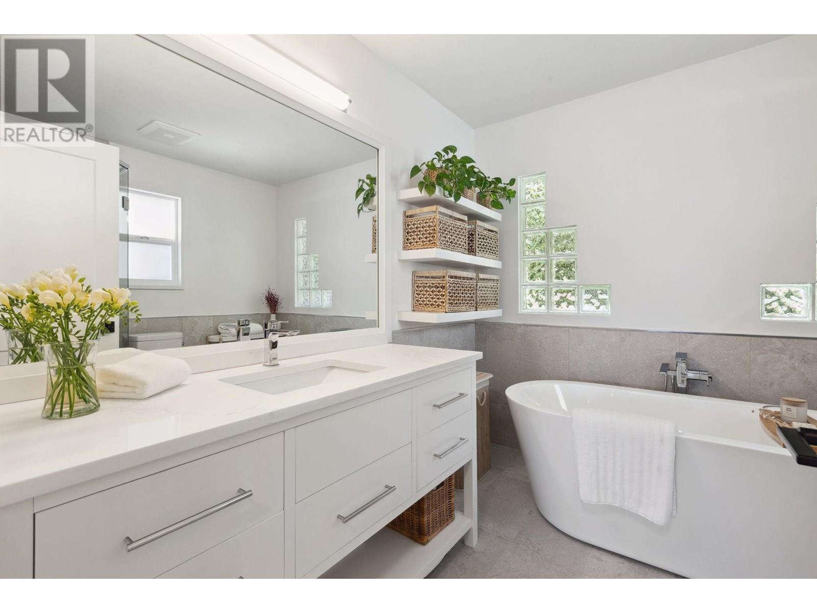 1651 Coldwell Road, North Vancouver, British Columbia  V7G 2N8 - Photo 19 - R3013106