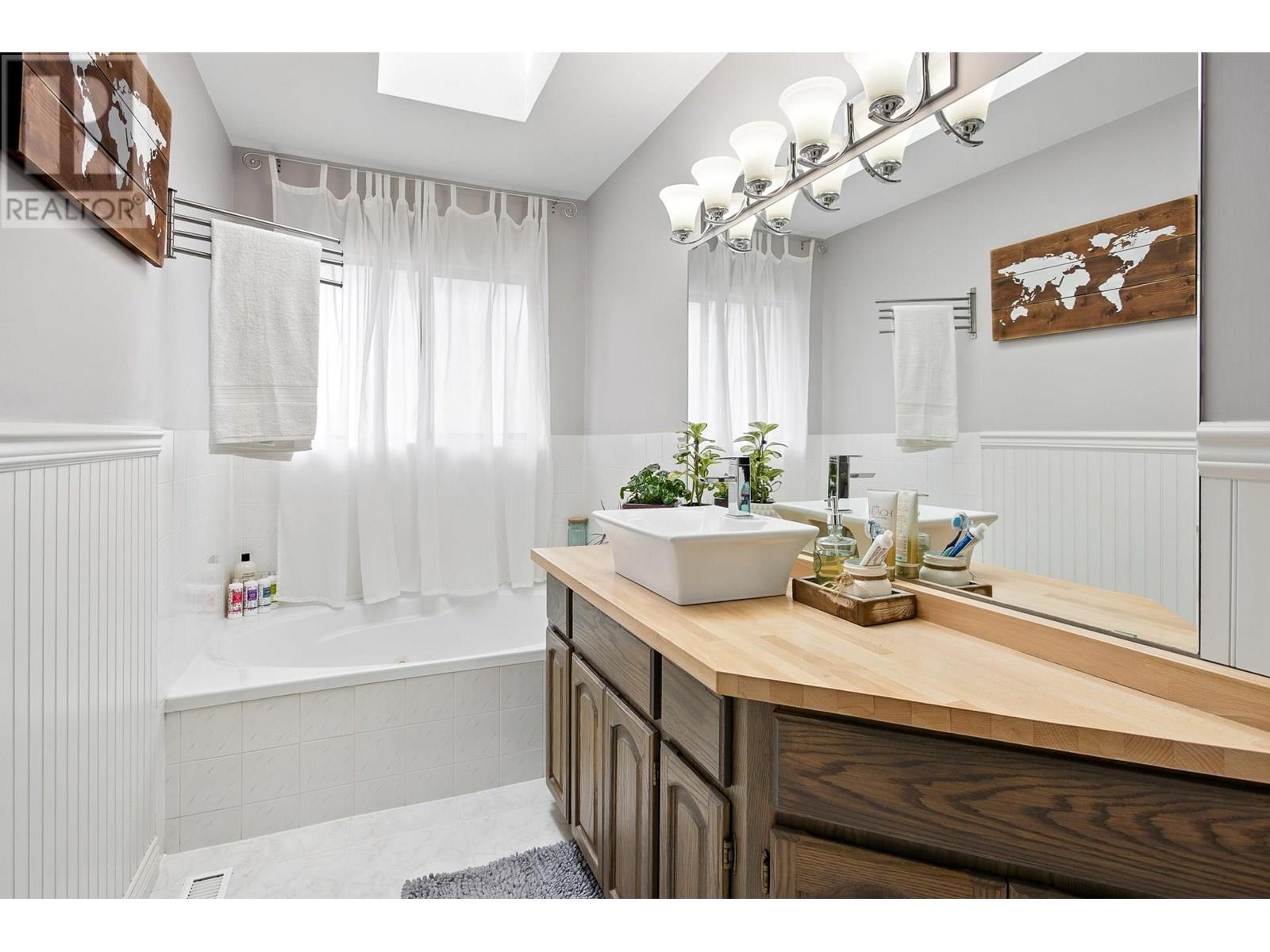 23616 Tamarack Lane, Maple Ridge, British Columbia  V2W 1B3 - Photo 24 - R3002011