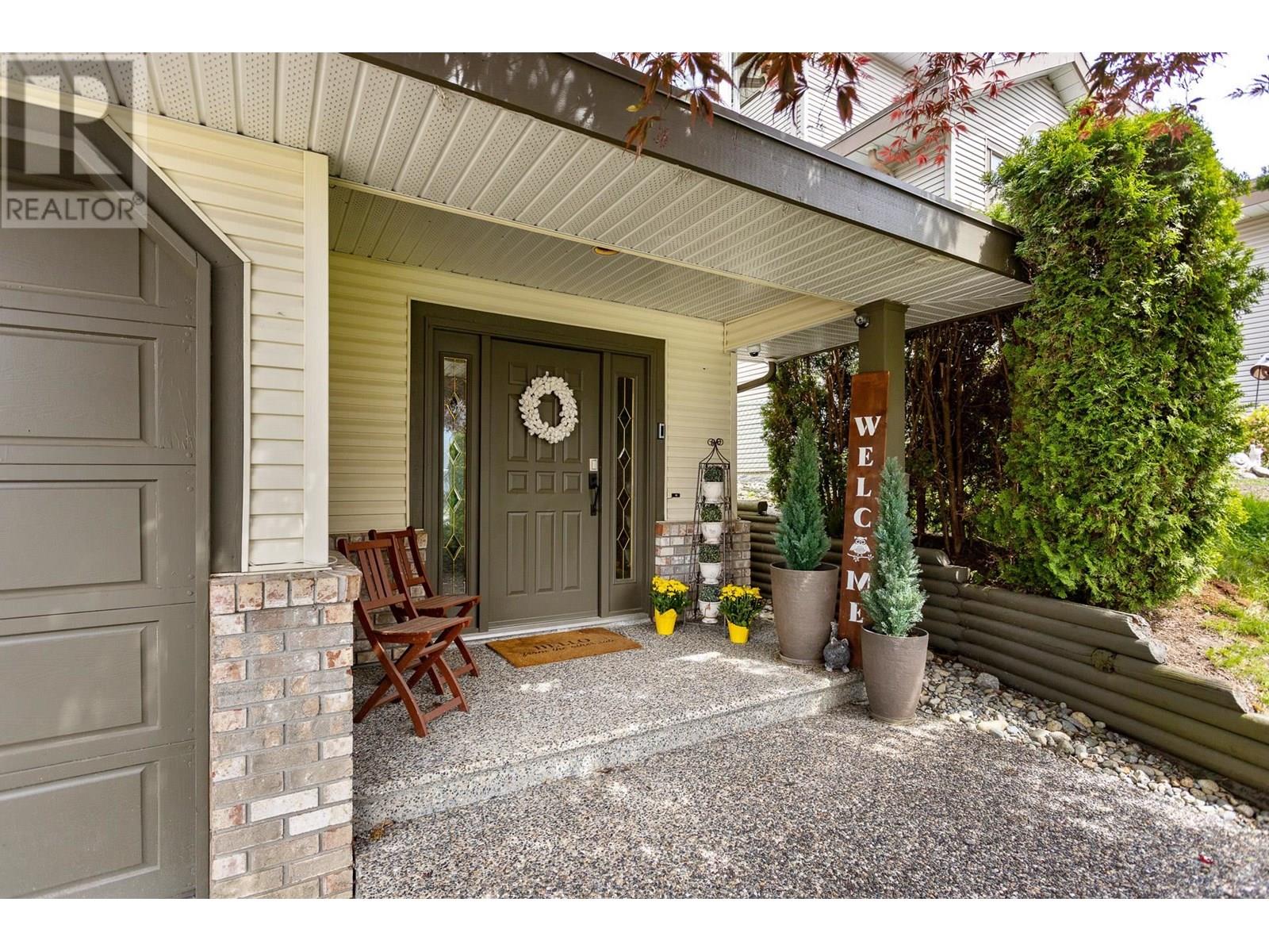 23616 Tamarack Lane, Maple Ridge, British Columbia  V2W 1B3 - Photo 2 - R3002011