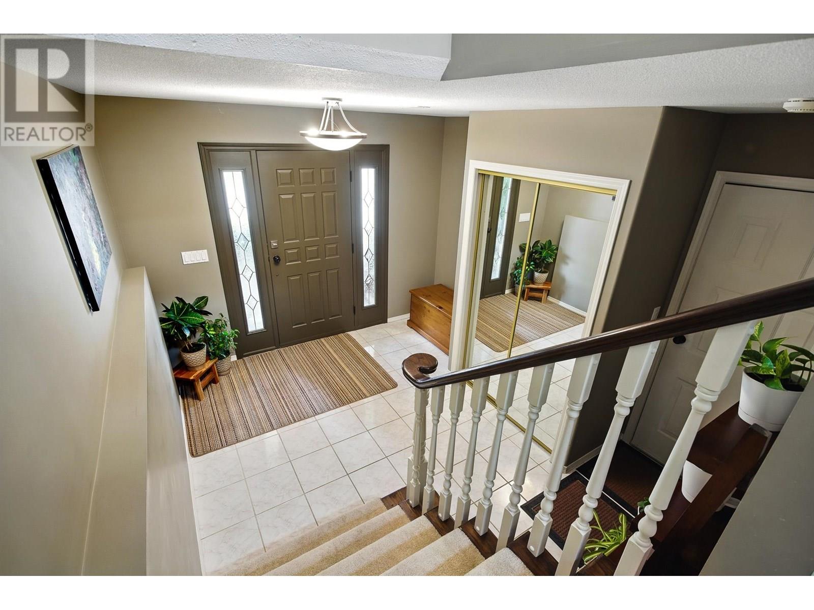 23616 Tamarack Lane, Maple Ridge, British Columbia  V2W 1B3 - Photo 5 - R3002011