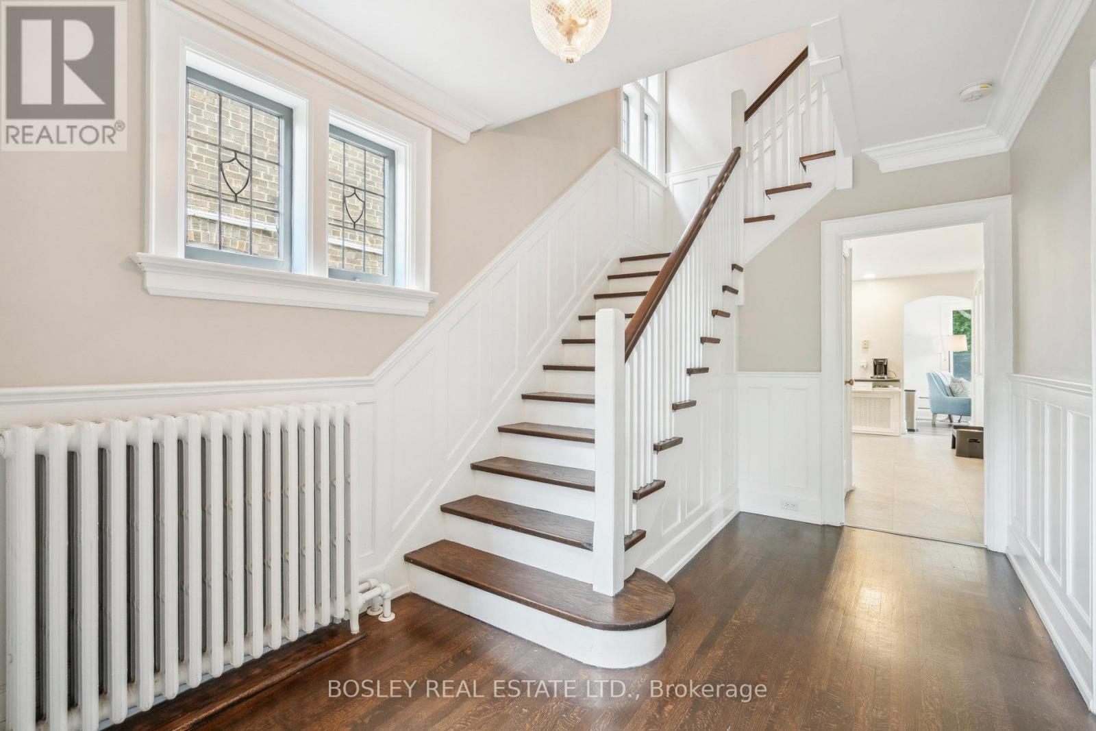 294 Douglas Drive, Toronto, Ontario  M4W 2C2 - Photo 17 - C12214227