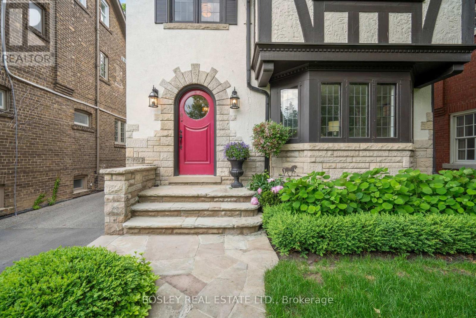 294 Douglas Drive, Toronto, Ontario  M4W 2C2 - Photo 2 - C12214227
