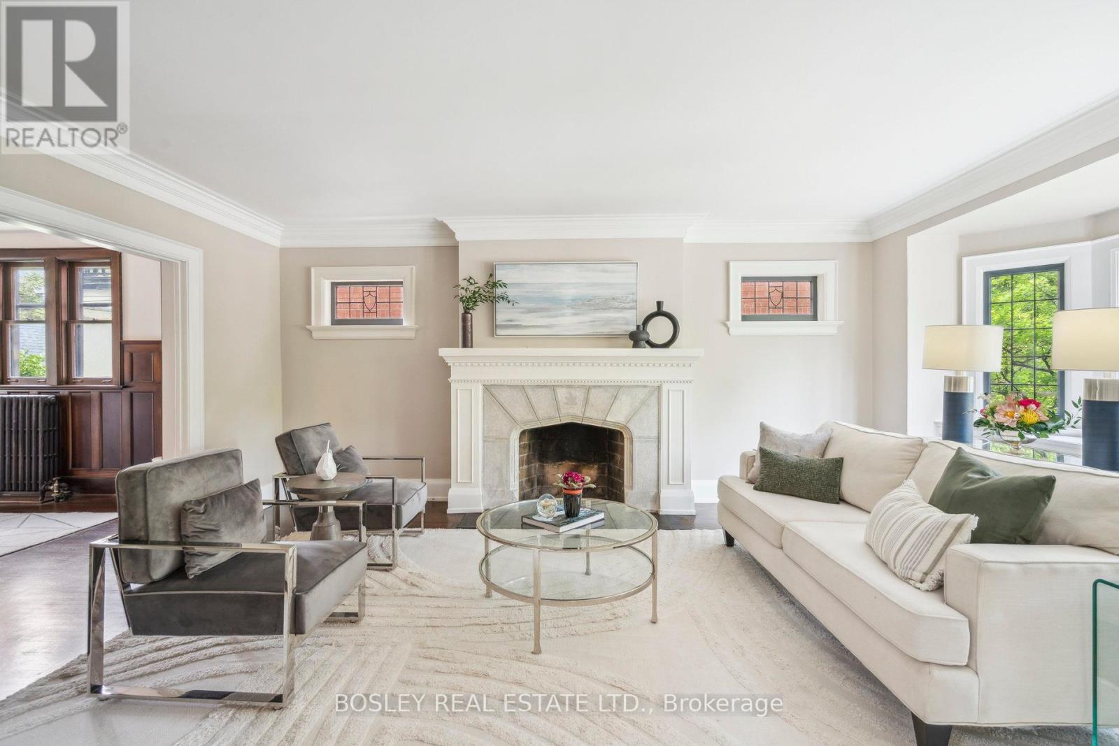 294 Douglas Drive, Toronto, Ontario  M4W 2C2 - Photo 3 - C12214227