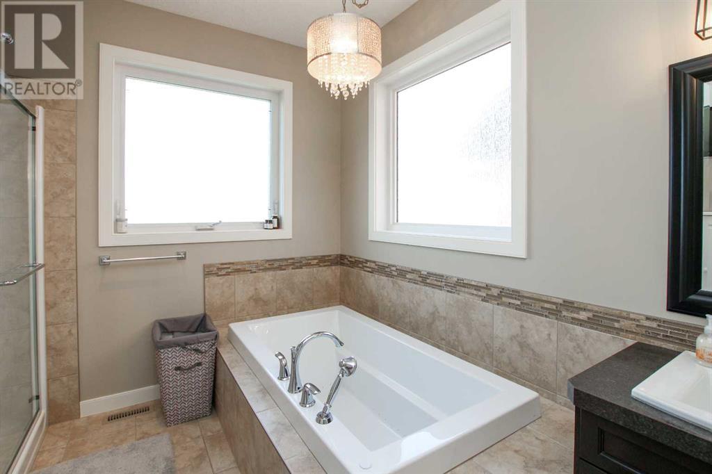 146 Sutherland Close, Red Deer, Alberta  T4R 0L5 - Photo 22 - A2230191