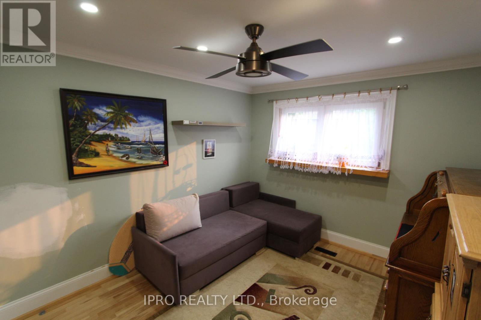 623 Hartfordshire Lane, Mississauga, Ontario  L5B 2W9 - Photo 27 - W12212503