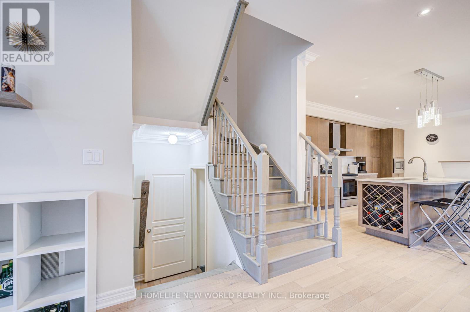 577 William Forster Road, Markham, Ontario  L6B 1A8 - Photo 11 - N12214169