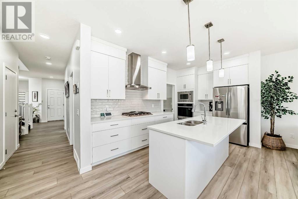 Property at 126 Lucas Close NW image 4