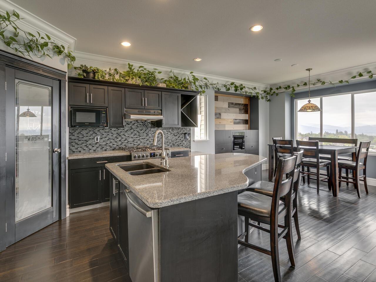 33794 Cherry Avenue, Mission, British Columbia  V2V 2V6 - Photo 7 - R3013792