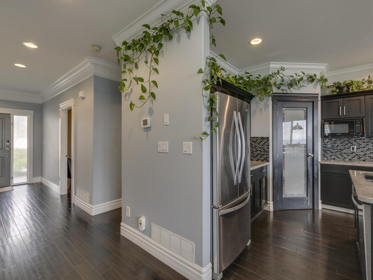 33794 Cherry Avenue, Mission, British Columbia  V2V 2V6 - Photo 8 - R3013792