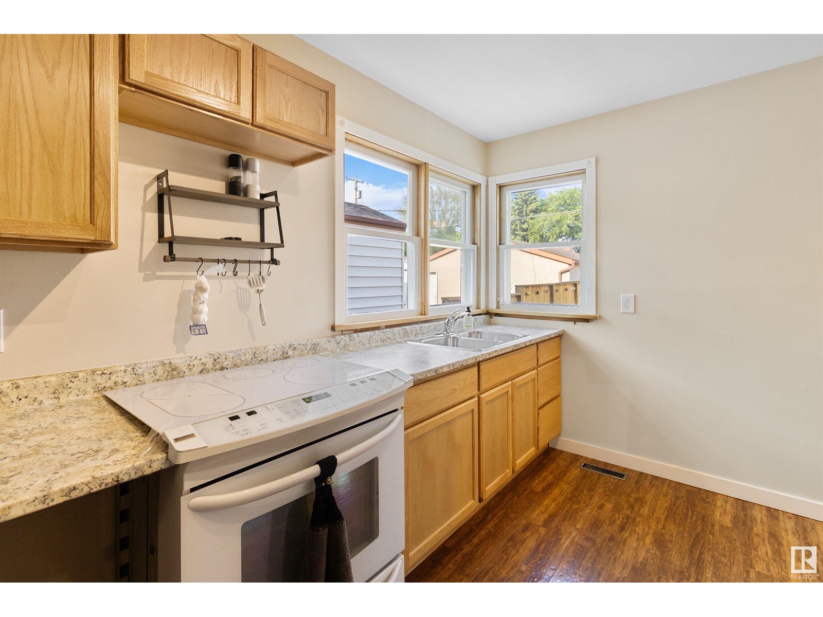 11948 52 St Nw, Edmonton, Alberta  T5W 3J6 - Photo 9 - E4441790