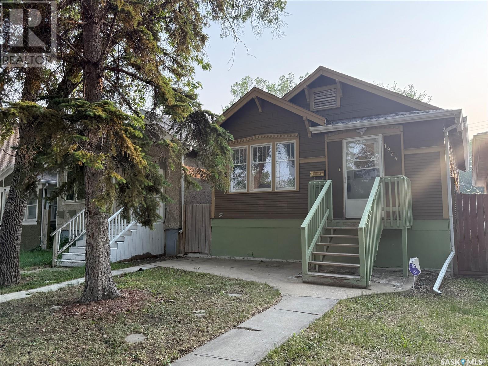 1924 Quebec Street, Regina, Saskatchewan  S4P 1J7 - Photo 2 - SK009197