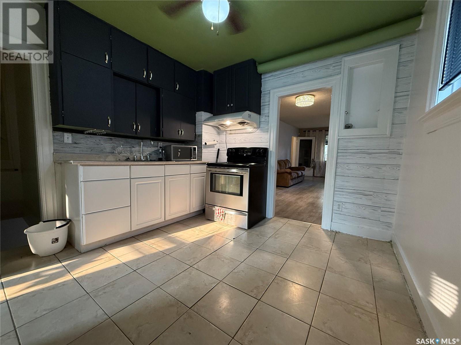 1924 Quebec Street, Regina, Saskatchewan  S4P 1J7 - Photo 8 - SK009197