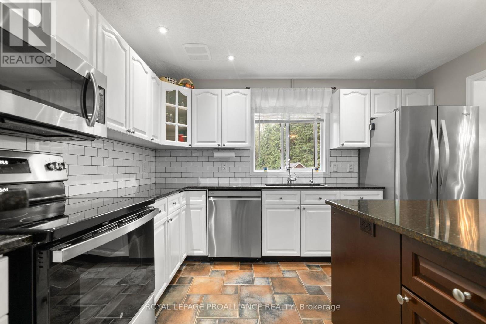 2390 County Road 40, Quinte West, Ontario  K8V 5P4 - Photo 16 - X12213592