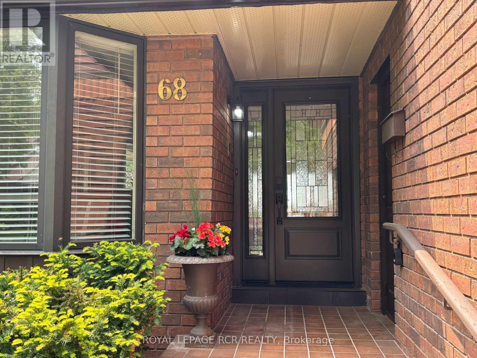 68 Riverview Road, New Tecumseth, Ontario  L9R 1R8 - Photo 2 - N12037600