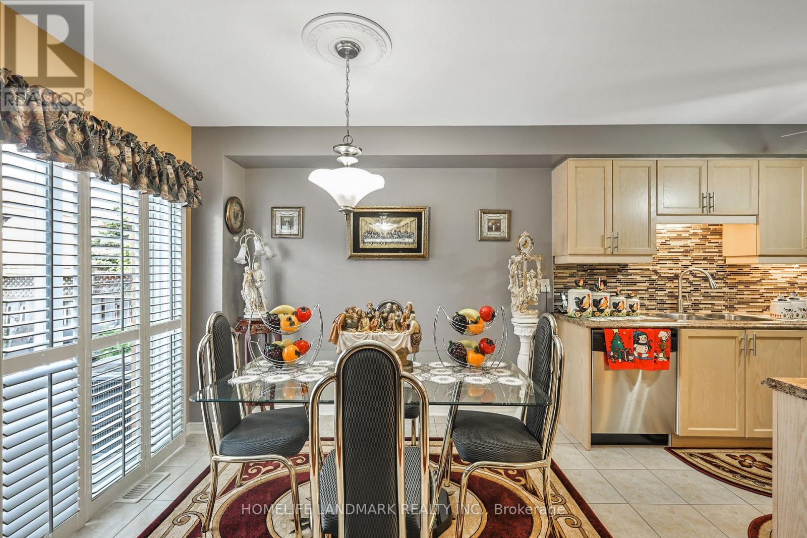 4891 Marble Arch Mews S, Mississauga, Ontario  L5M 7P7 - Photo 12 - W12214189