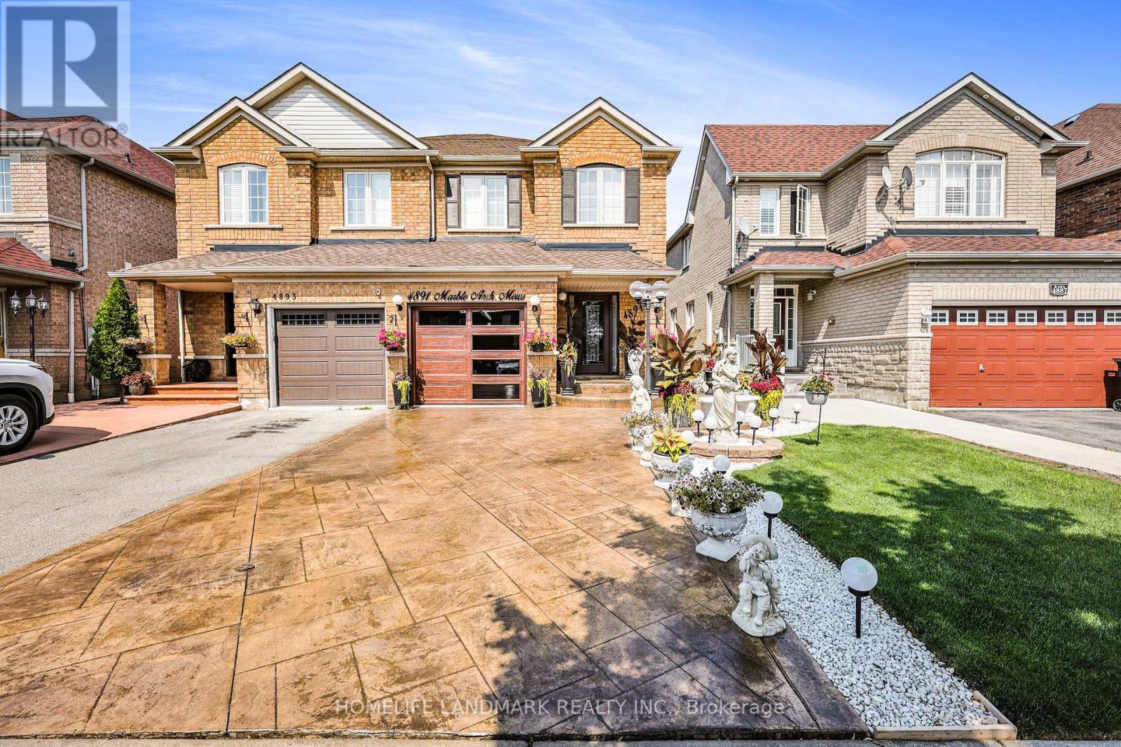 4891 Marble Arch Mews S, Mississauga, Ontario  L5M 7P7 - Photo 2 - W12214189
