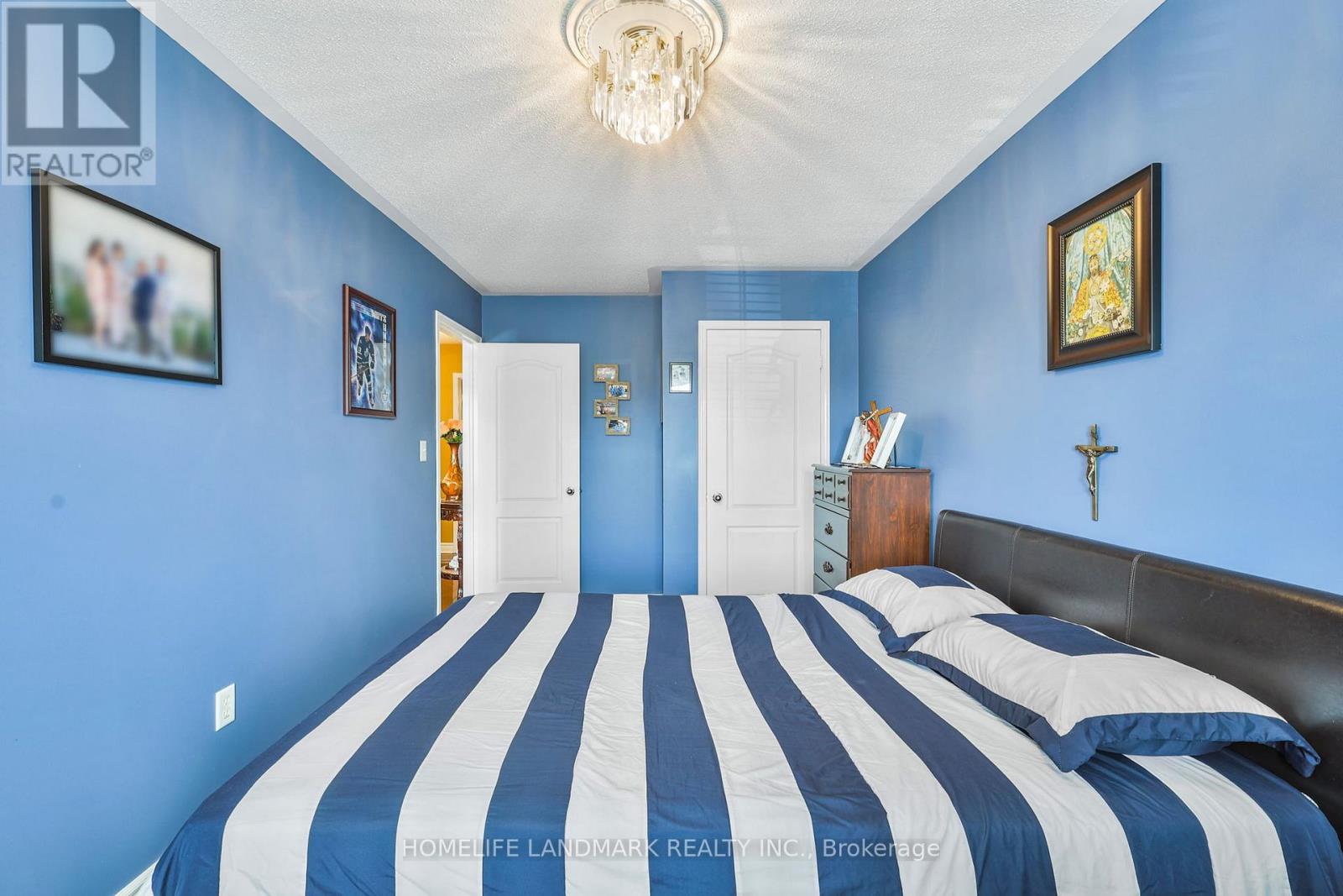 4891 Marble Arch Mews S, Mississauga, Ontario  L5M 7P7 - Photo 22 - W12214189