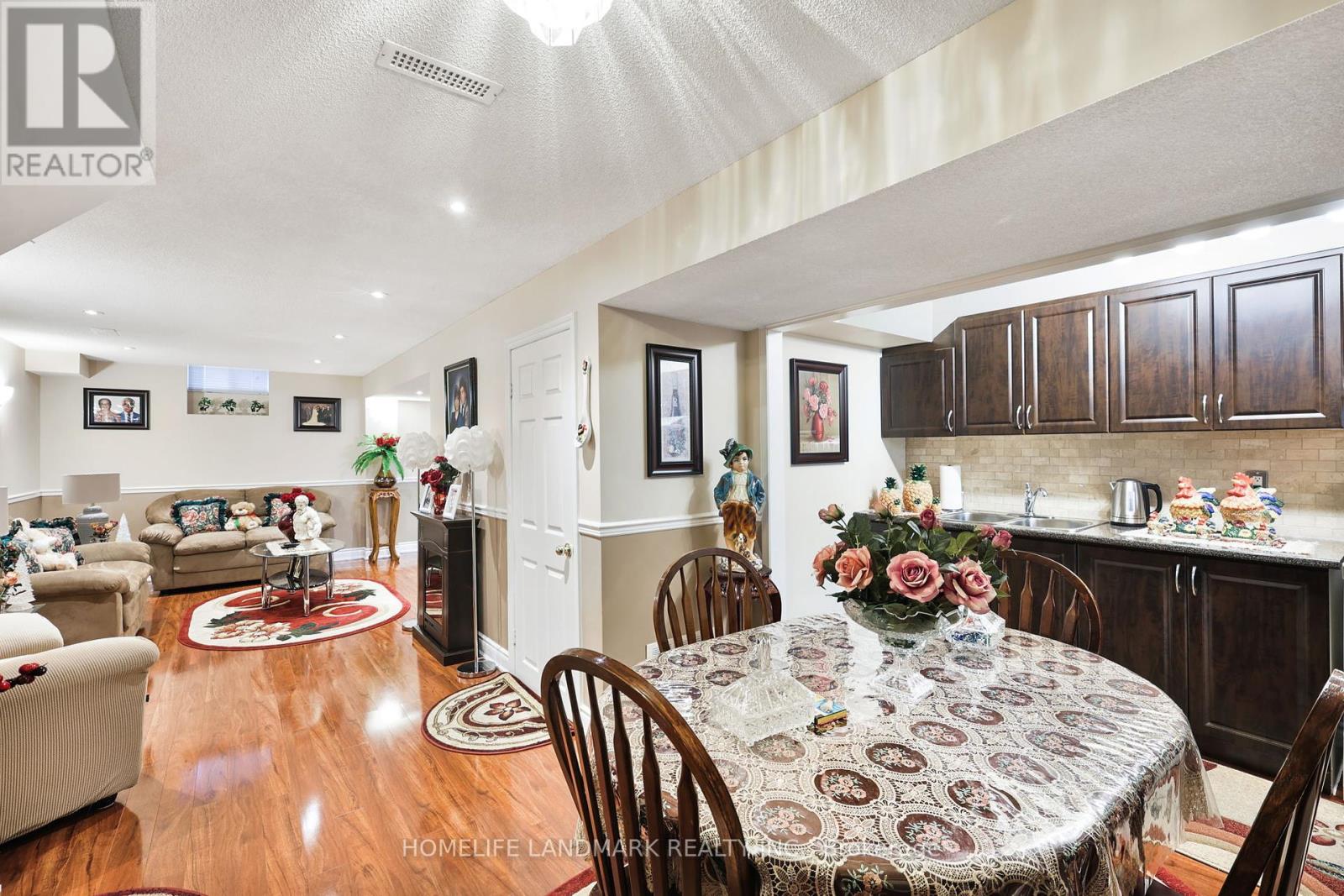 4891 Marble Arch Mews S, Mississauga, Ontario  L5M 7P7 - Photo 31 - W12214189