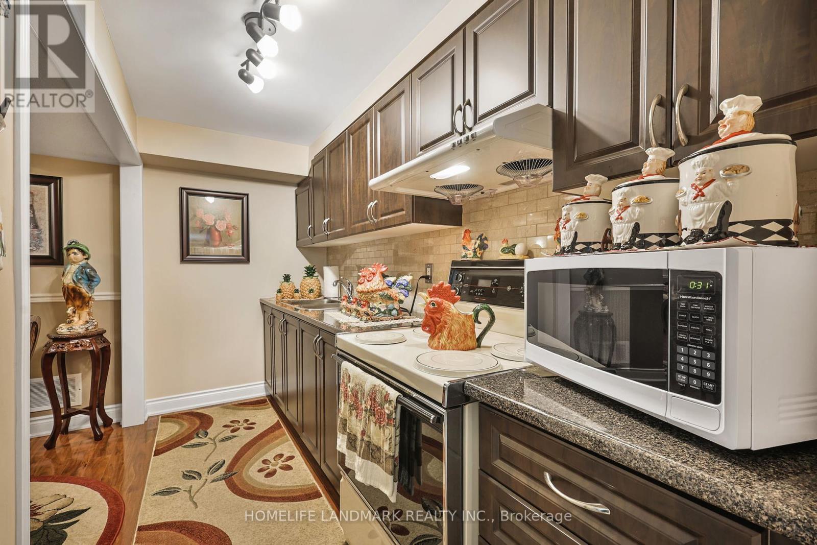 4891 Marble Arch Mews S, Mississauga, Ontario  L5M 7P7 - Photo 32 - W12214189