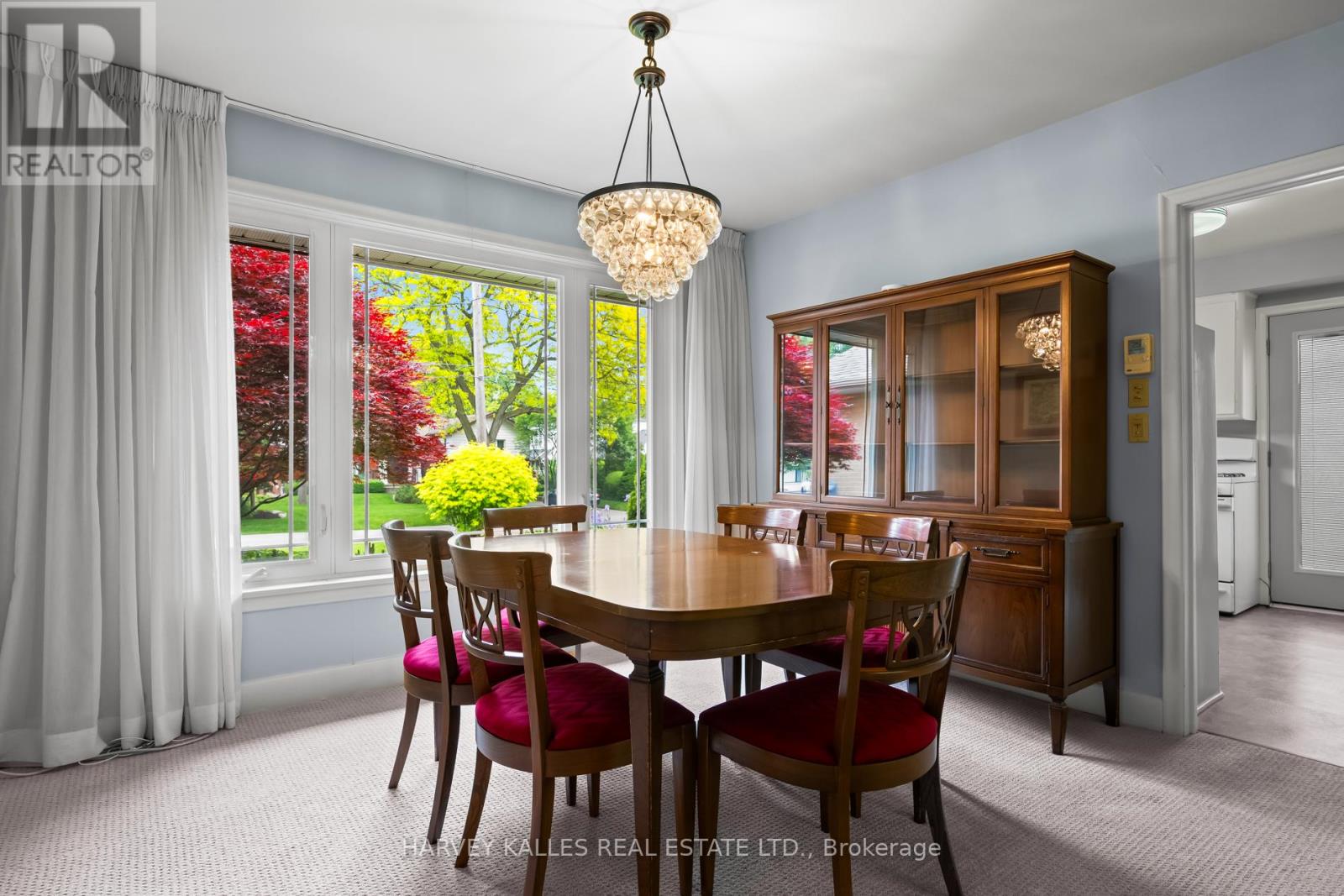 43 Hartfield Road, Toronto (Edenbridge-Humber Valley), Ontario  M9A 3C8 - Photo 10 - W12214193