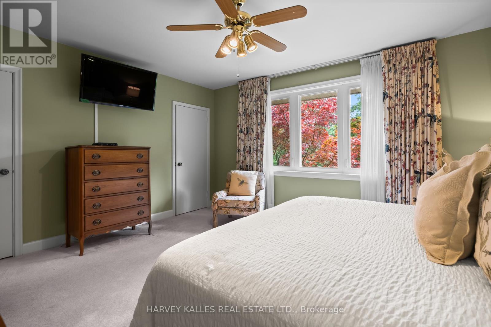 43 Hartfield Road, Toronto (Edenbridge-Humber Valley), Ontario  M9A 3C8 - Photo 16 - W12214193