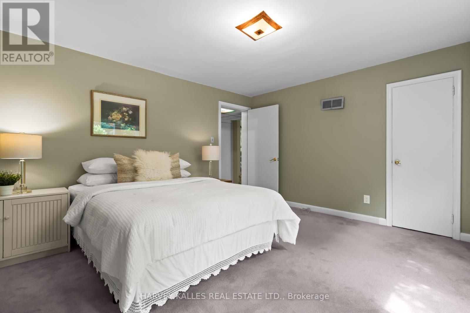 43 Hartfield Road, Toronto (Edenbridge-Humber Valley), Ontario  M9A 3C8 - Photo 24 - W12214193
