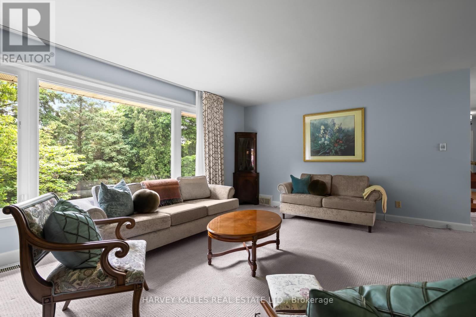 43 Hartfield Road, Toronto (Edenbridge-Humber Valley), Ontario  M9A 3C8 - Photo 9 - W12214193