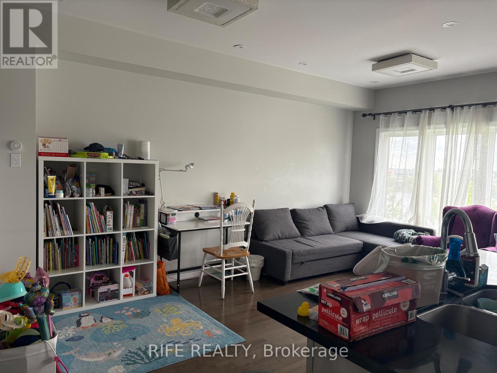 370 Athabasca Common, Oakville, Ontario  L6H 0R5 - Photo 3 - W12214209