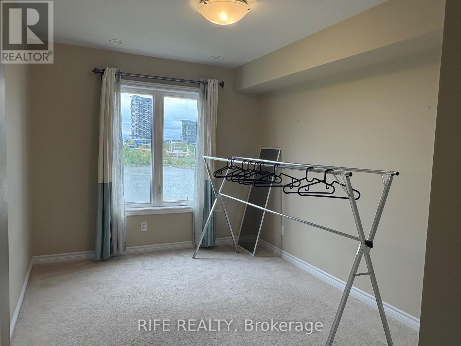 370 Athabasca Common, Oakville, Ontario  L6H 0R5 - Photo 5 - W12214209