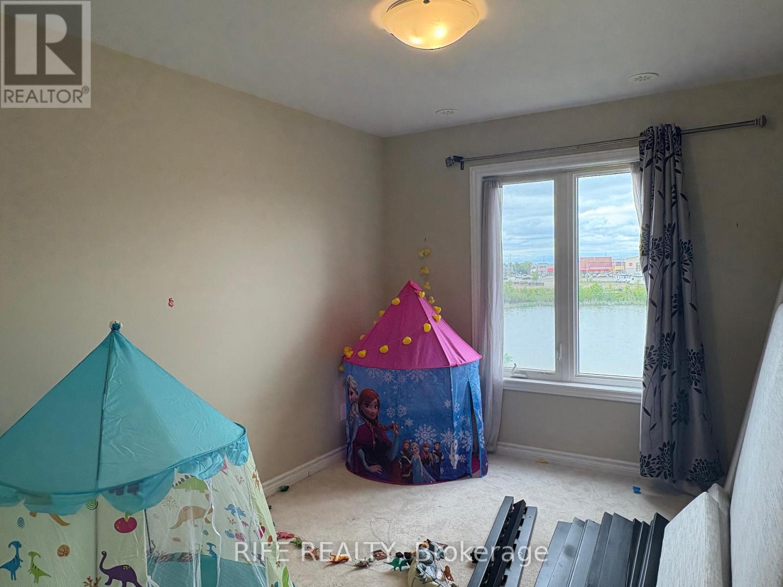 370 Athabasca Common, Oakville, Ontario  L6H 0R5 - Photo 6 - W12214209