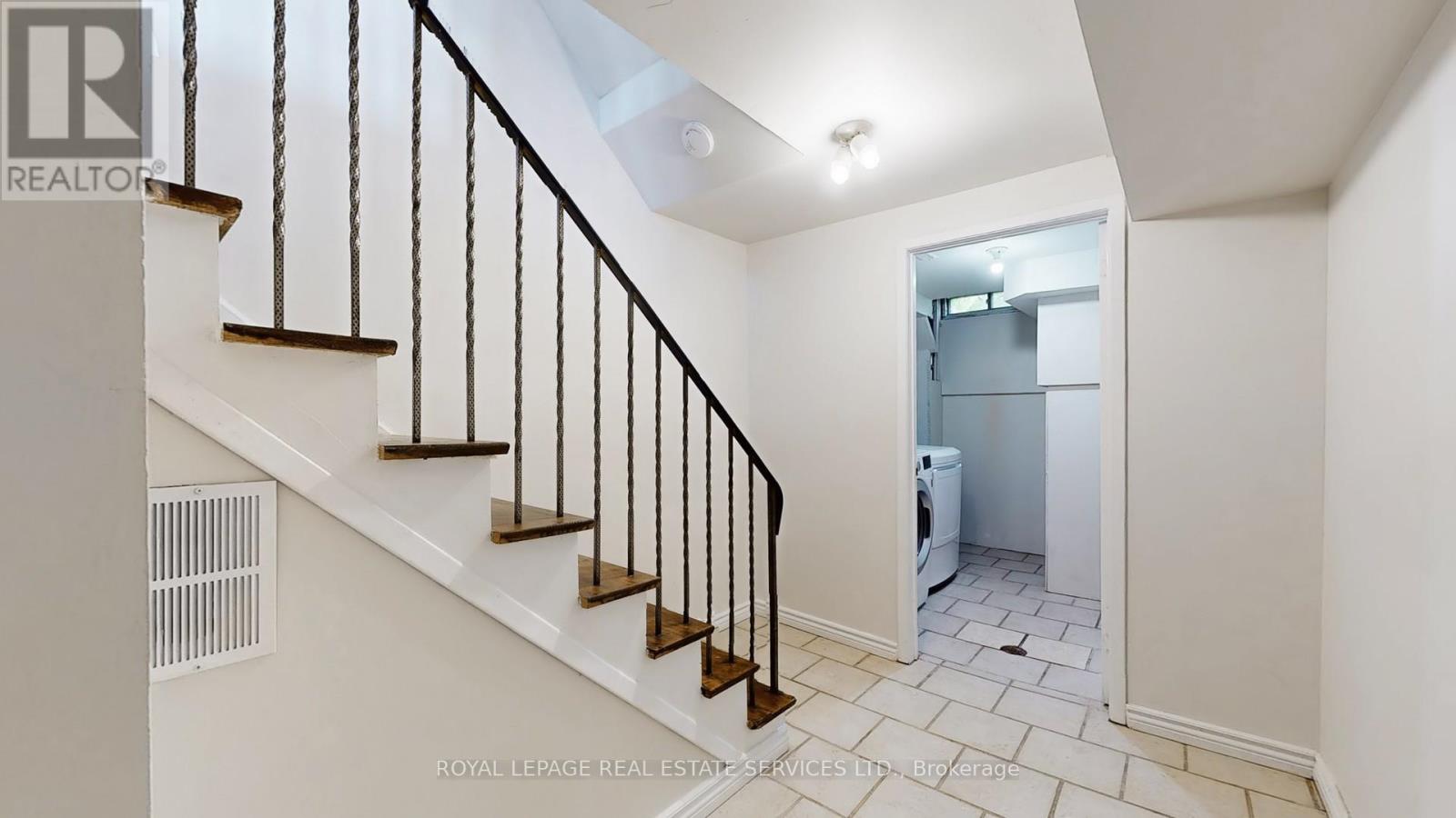42 - 4111 Arbour Green Drive, Mississauga, Ontario  L5L 2Z2 - Photo 35 - W12211257