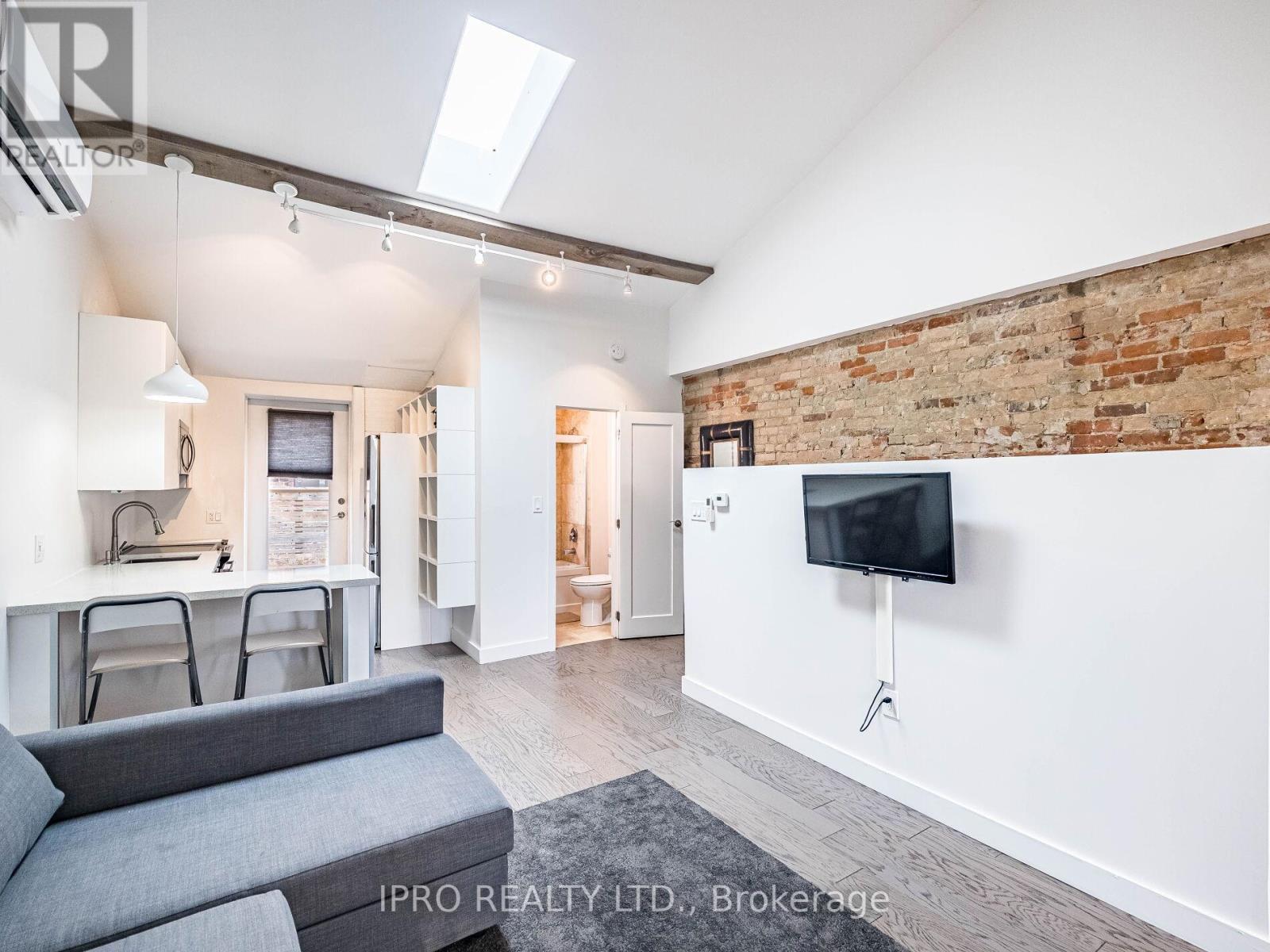 Property at 1580 DAVENPORT ROAD image 3