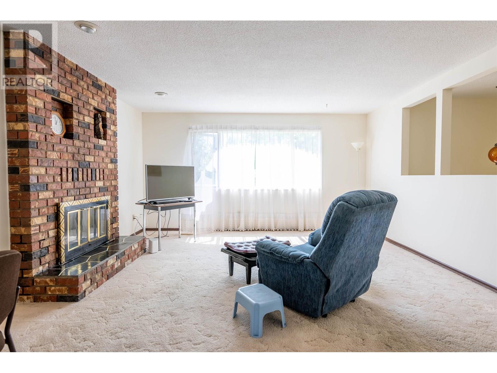 4878 1st Avenue, Prince George, British Columbia  V2M 6E5 - Photo 3 - R3014384