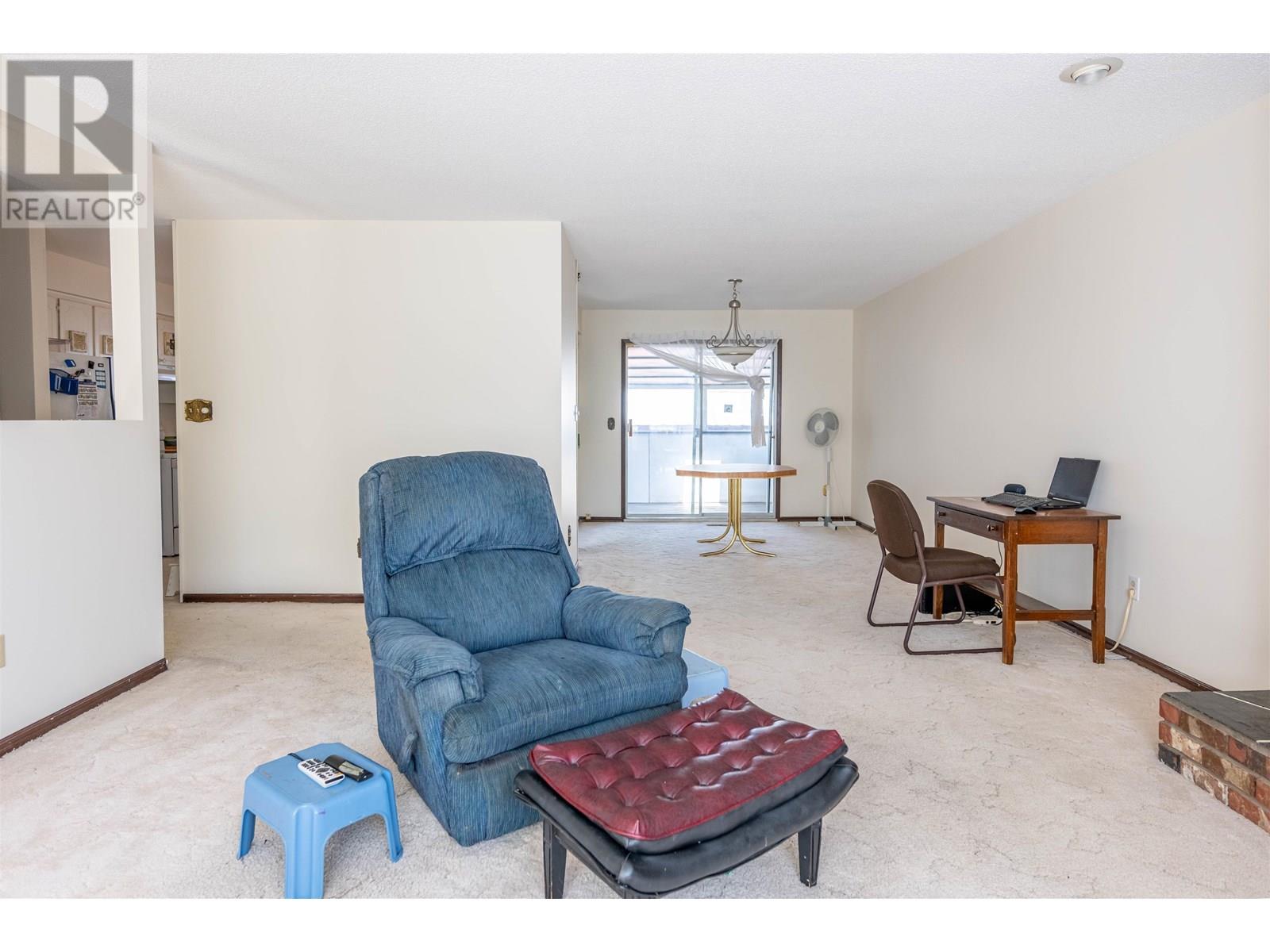 4878 1st Avenue, Prince George, British Columbia  V2M 6E5 - Photo 2 - R3014384