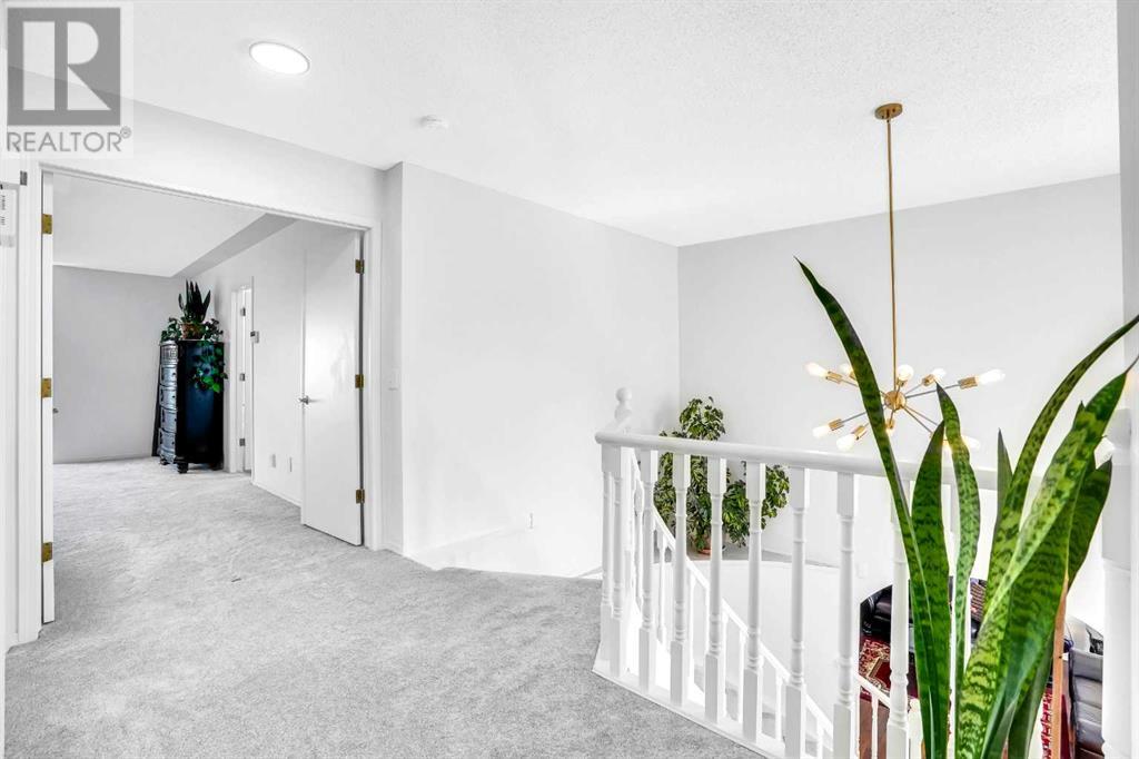 1360 Shawnee Road Sw, Calgary, Alberta  T2Y 2T1 - Photo 29 - A2214312