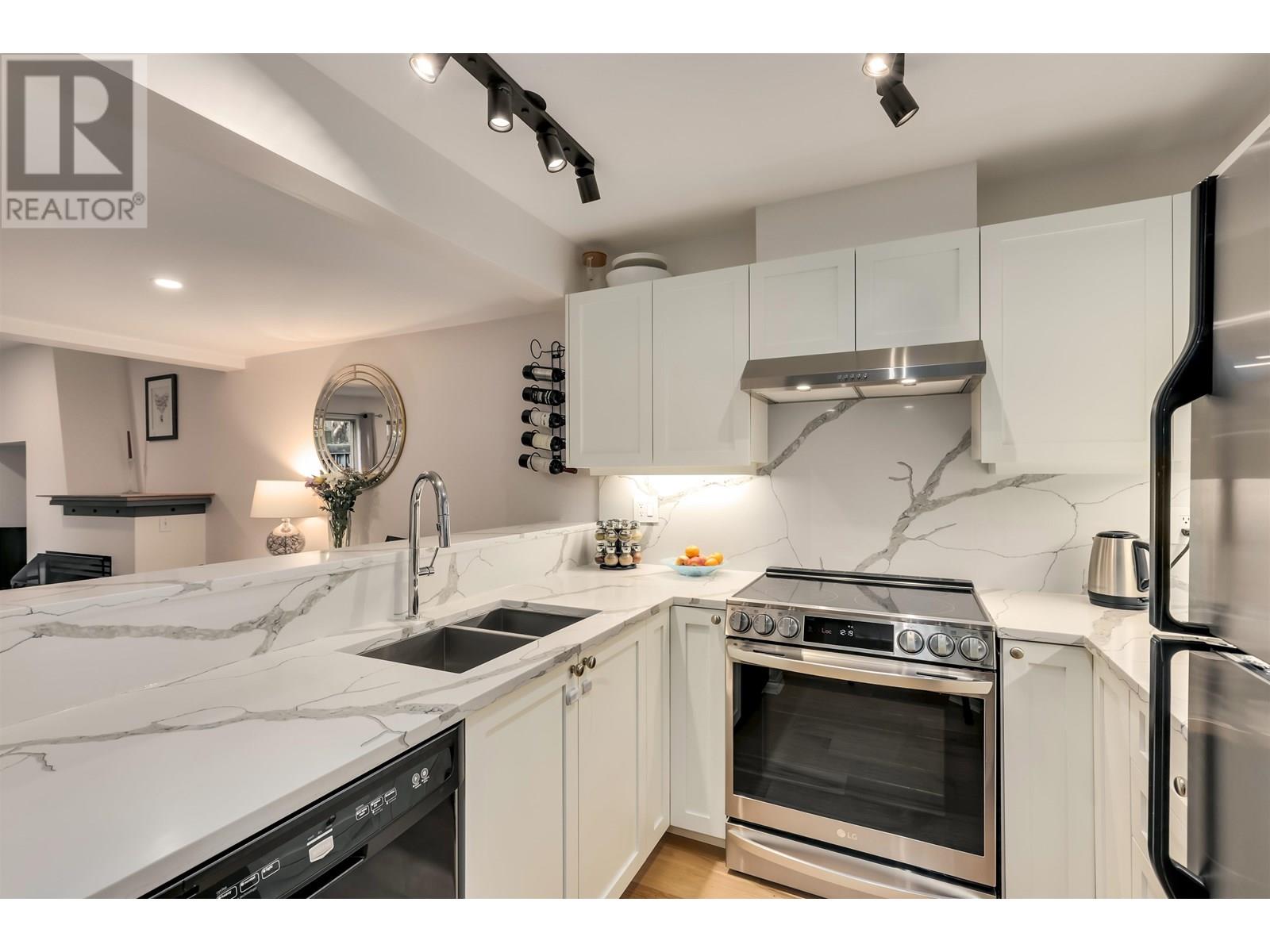 12 2375 W Broadway, Vancouver, British Columbia  V6K 2E6 - Photo 10 - R3011240