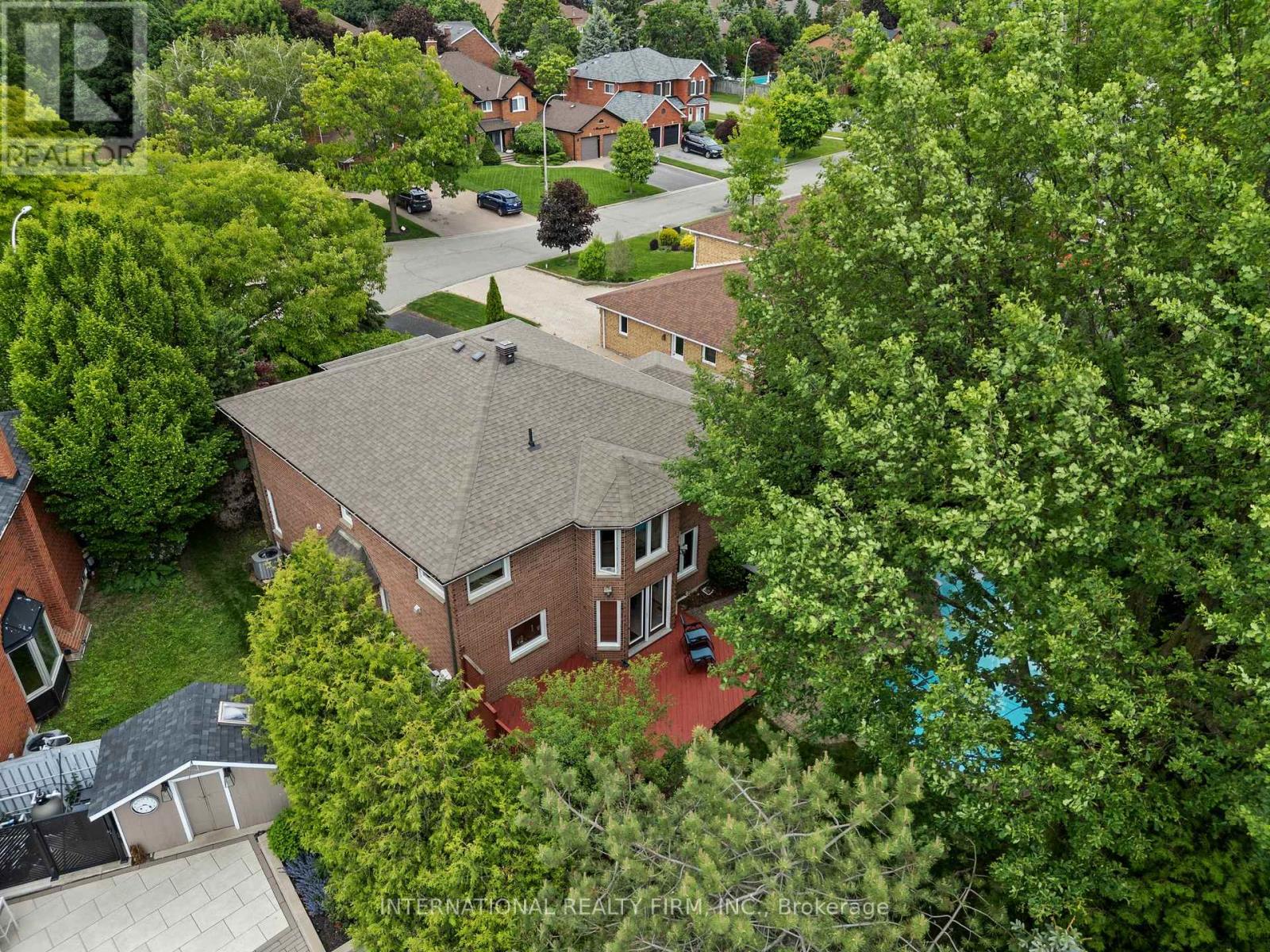 7 Briargreen Court, Whitby, Ontario  L1R 1P9 - Photo 39 - E12212375
