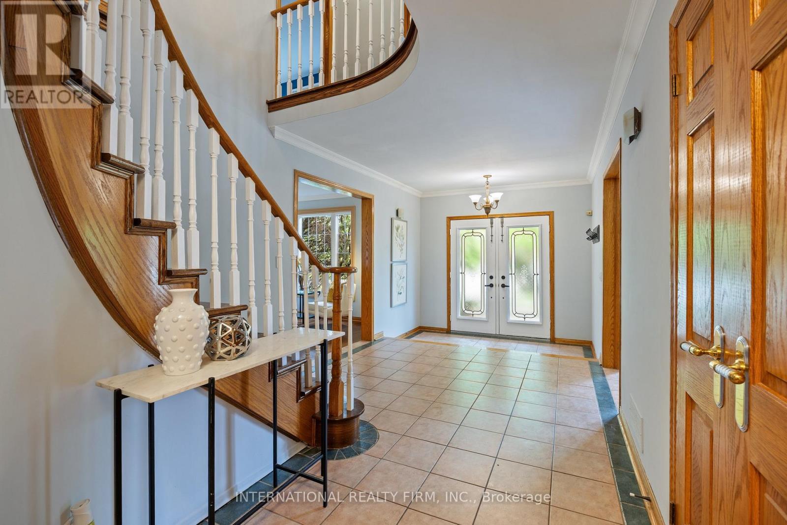 7 Briargreen Court, Whitby, Ontario  L1R 1P9 - Photo 6 - E12212375