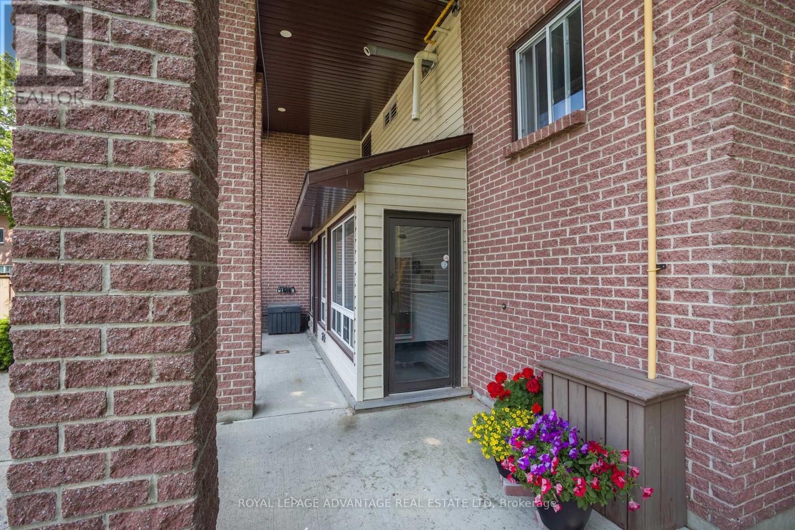 104 - 8 Pearl Street, Smiths Falls, Ontario  K7A 5B5 - Photo 4 - X12214293