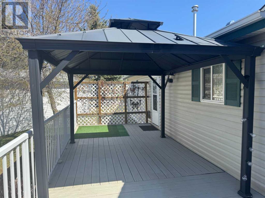 4916 Dorchester Avenue, Red Deer, Alberta  T4R 2Z8 - Photo 6 - A2204773