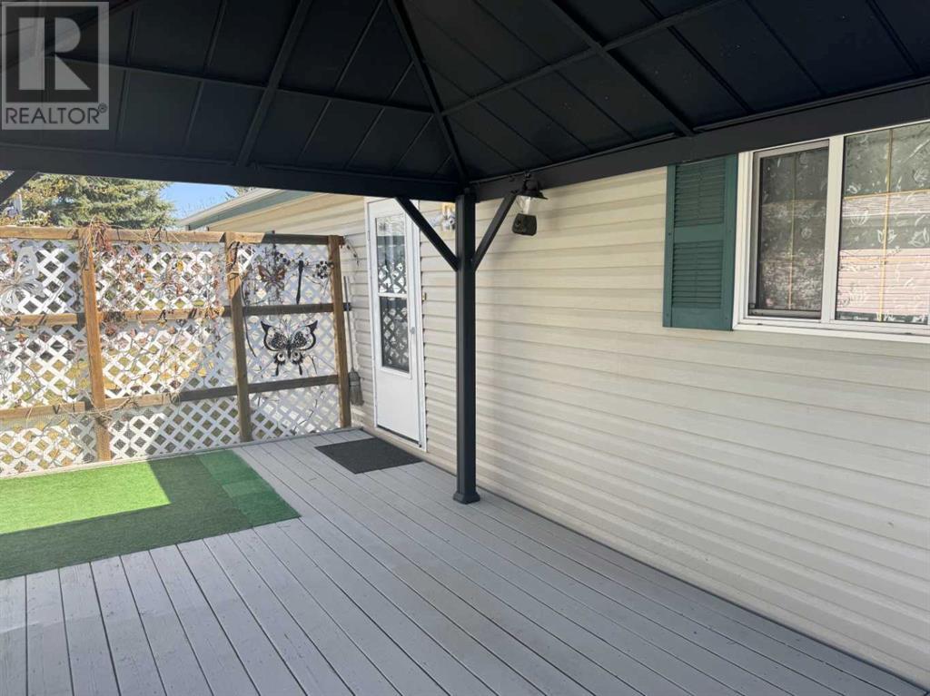 4916 Dorchester Avenue, Red Deer, Alberta  T4R 2Z8 - Photo 8 - A2204773