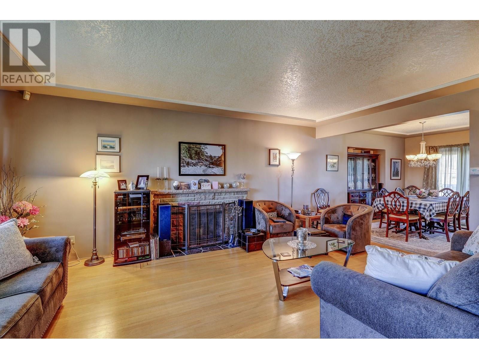 8612 11th Avenue, Burnaby, British Columbia  V3N 2P8 - Photo 6 - R3014528