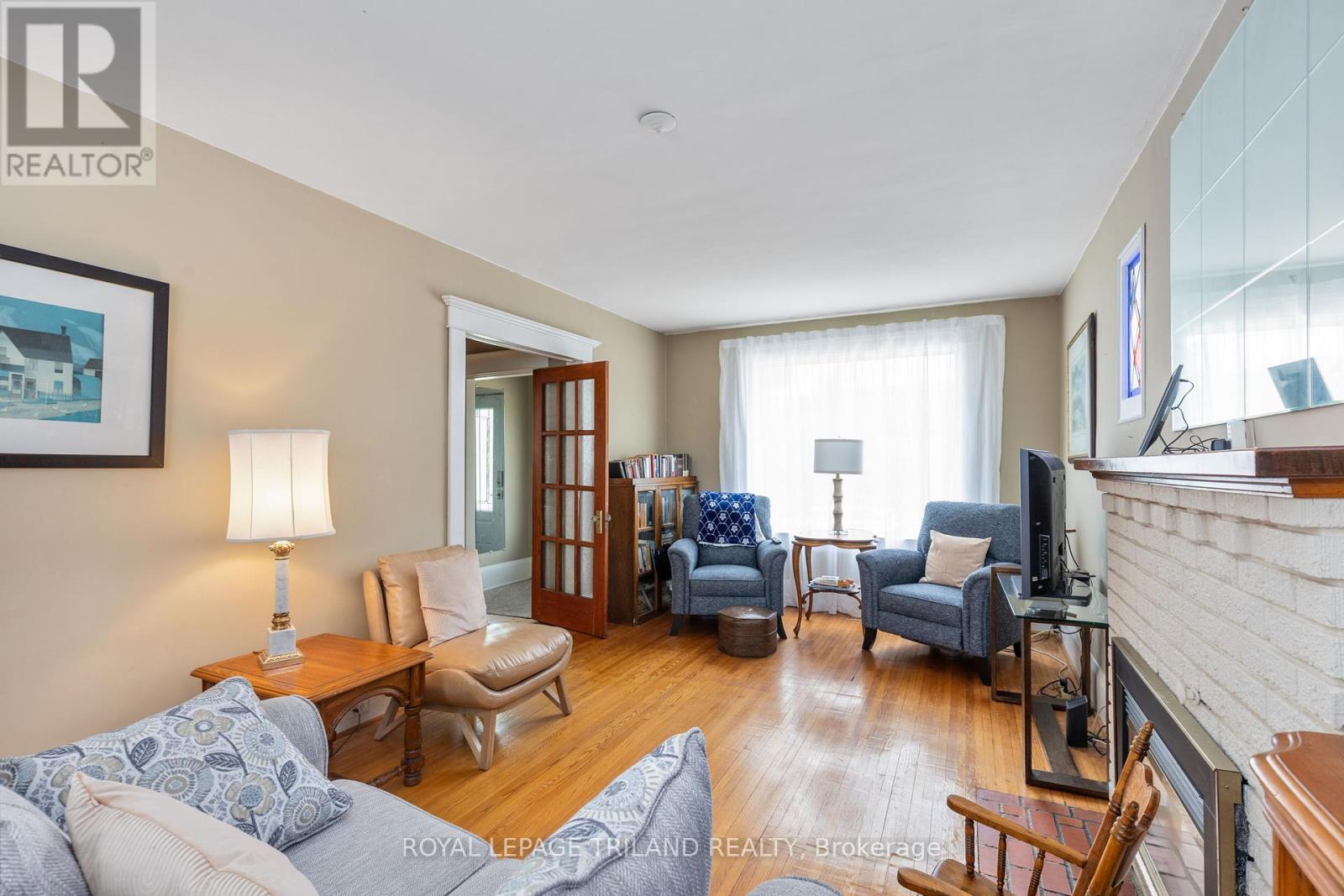 269 Briscoe Street E, London South (South F), Ontario  N6C 1X5 - Photo 12 - X12213077
