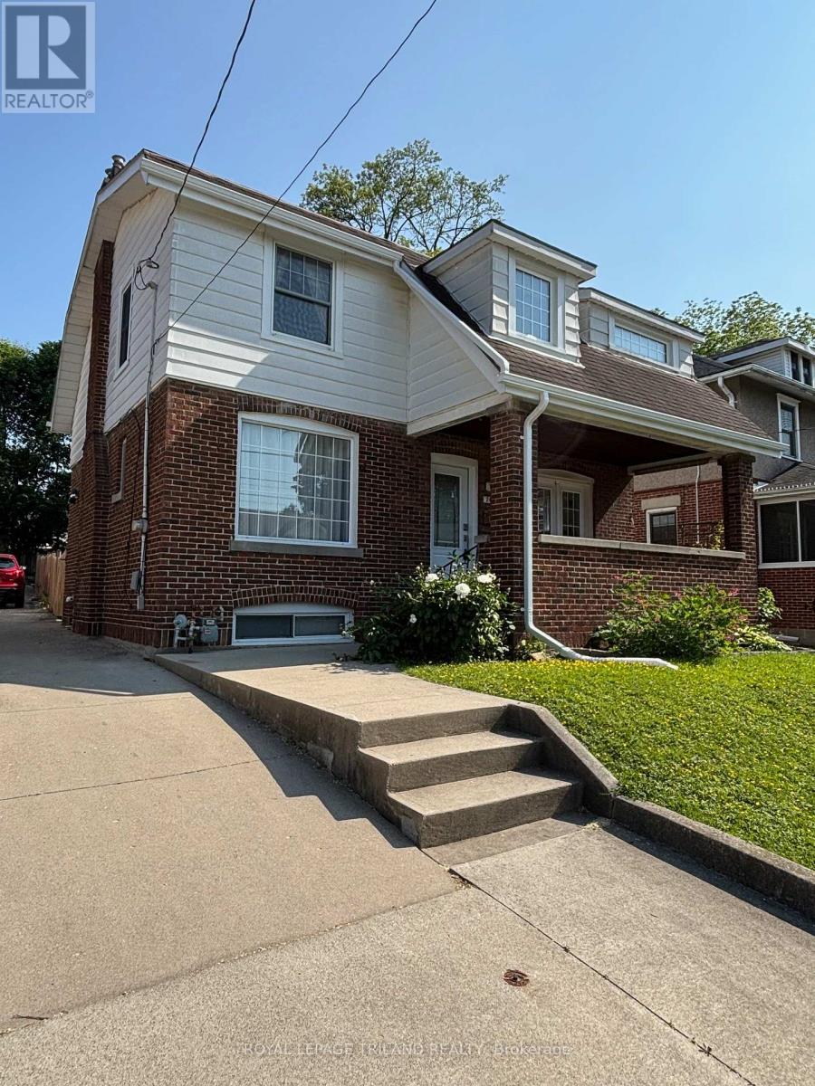 269 Briscoe Street E, London South (South F), Ontario  N6C 1X5 - Photo 2 - X12213077