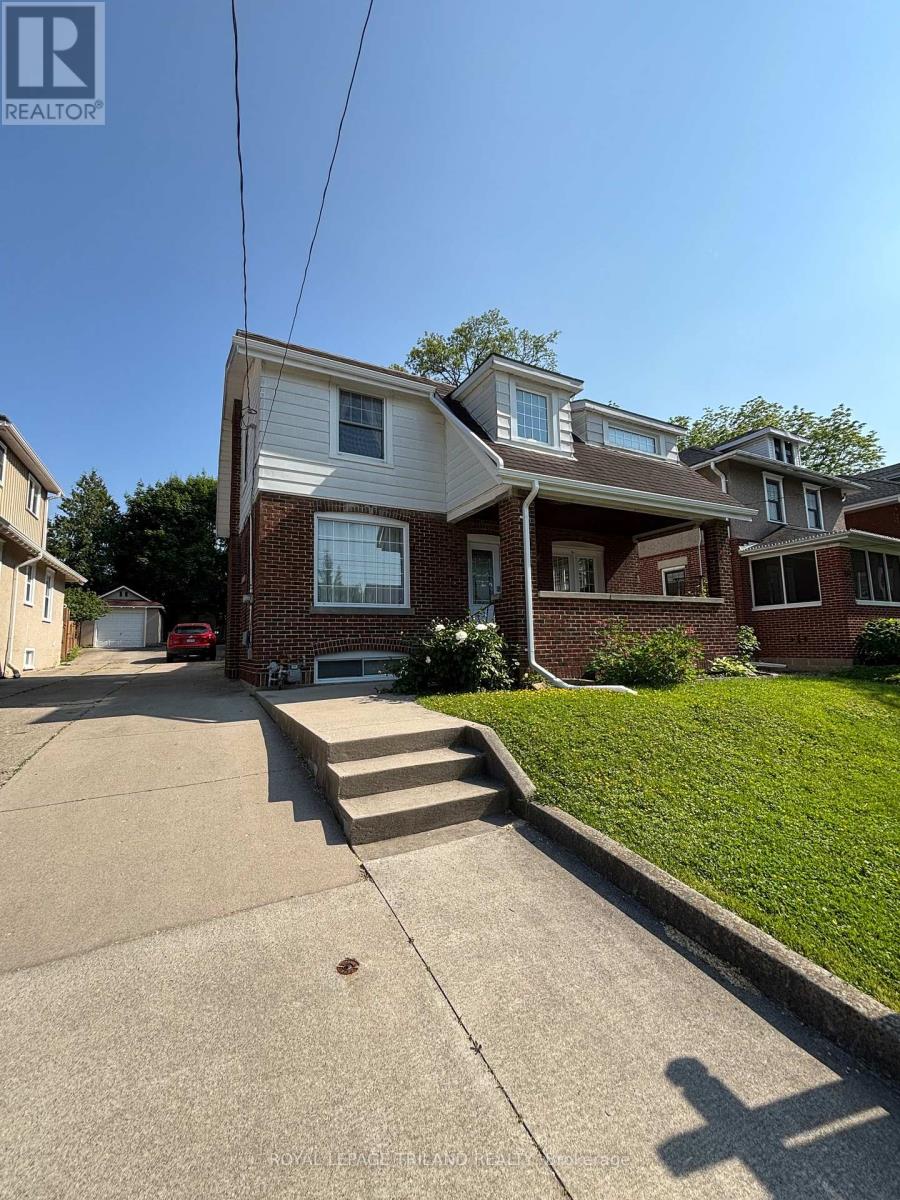 269 Briscoe Street E, London South (South F), Ontario  N6C 1X5 - Photo 3 - X12213077
