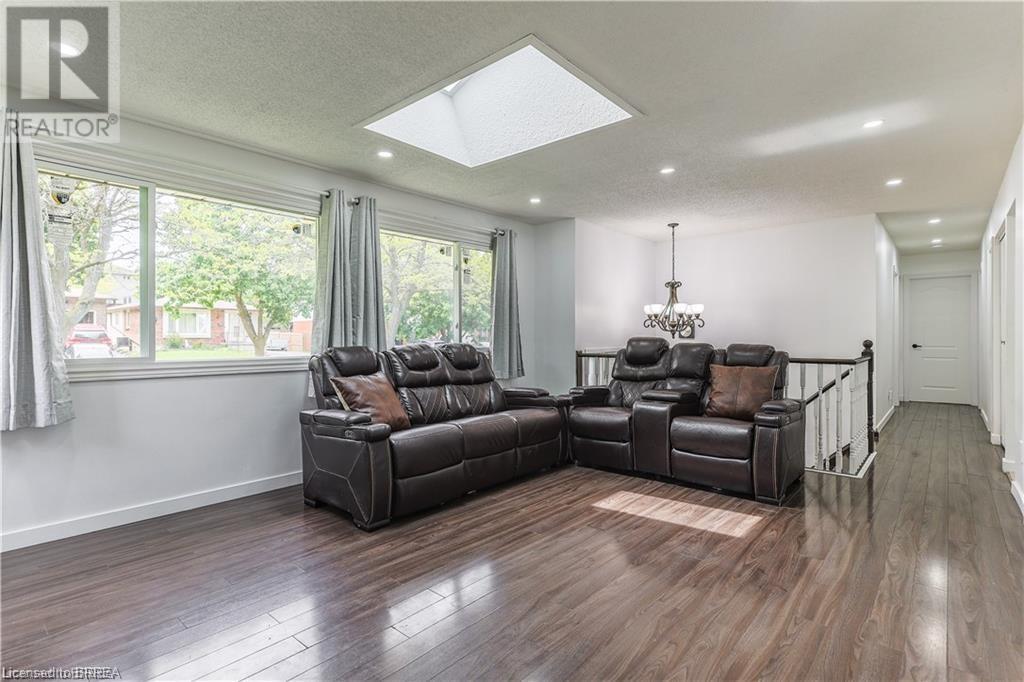 85 High Acres Crescent, Kitchener, Ontario N2N 2S3 - Photo 7 - 40739582