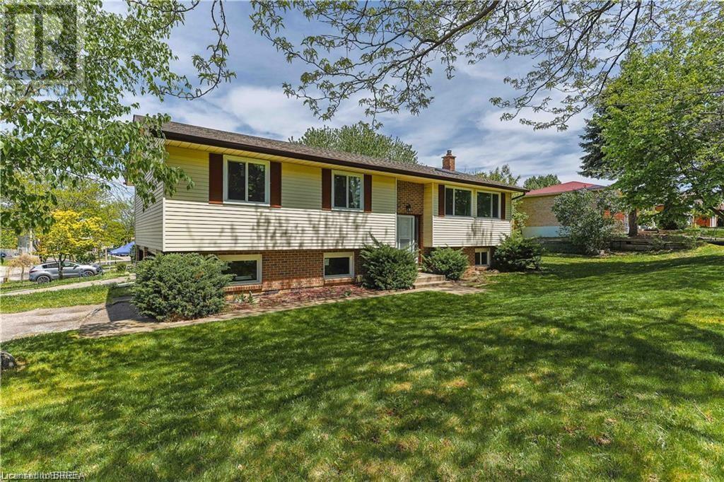 85 High Acres Crescent, Kitchener, Ontario N2N 2S3 - Photo 3 - 40739582