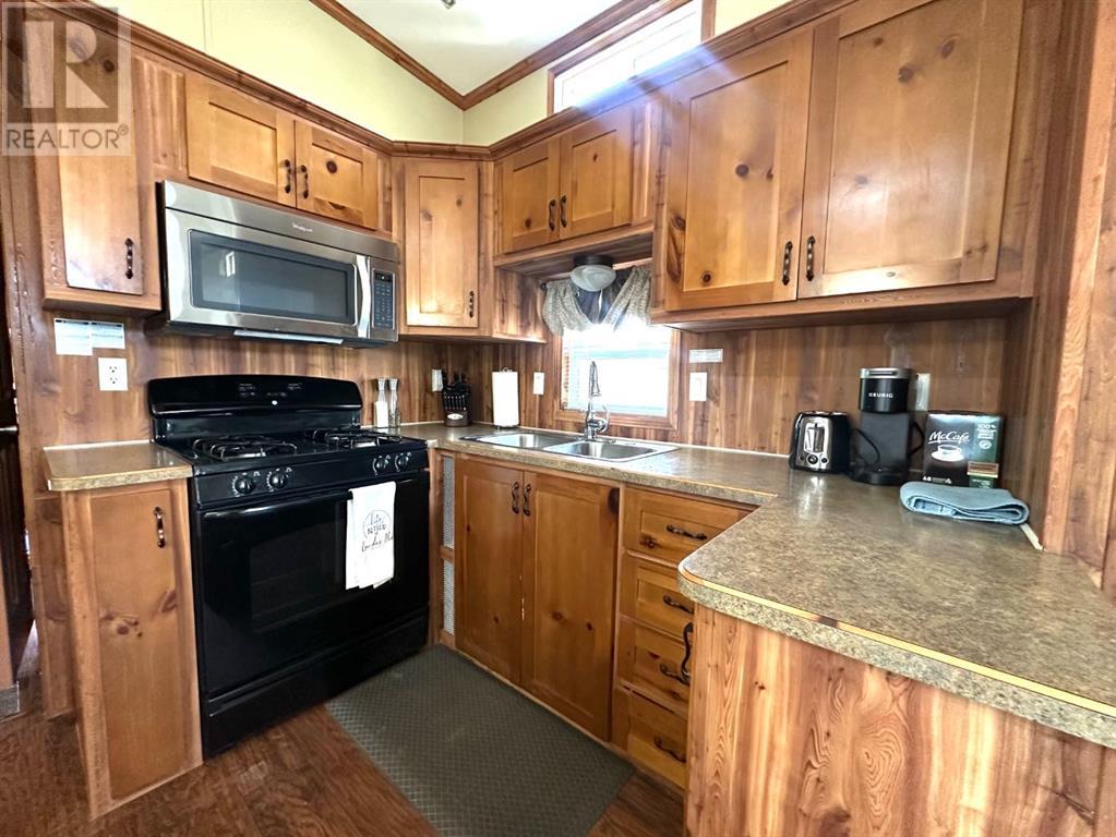 1221 Oak Avenue, Lac Des Iles, Saskatchewan  S0M 1A0 - Photo 4 - A2230256
