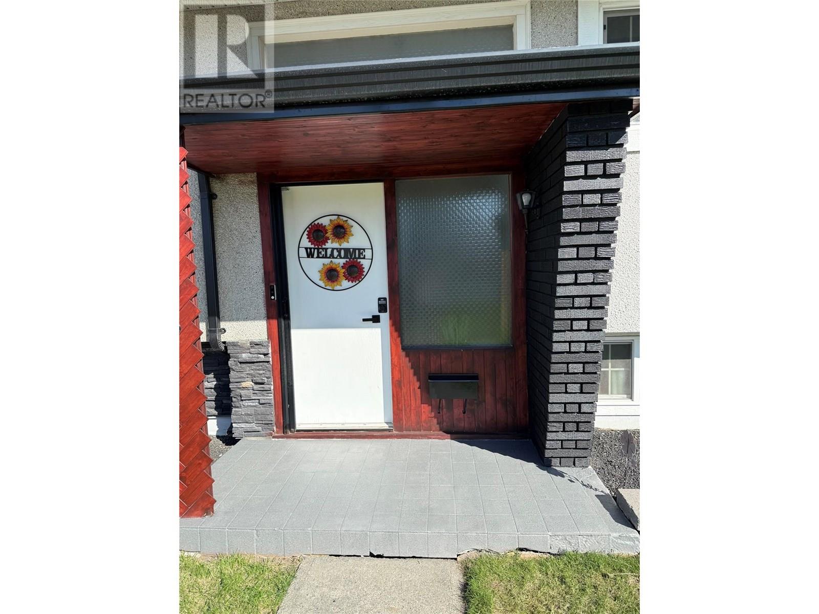 1515 Robinson Crescent, Kamloops, British Columbia  V2C 3J2 - Photo 2 - 10351903