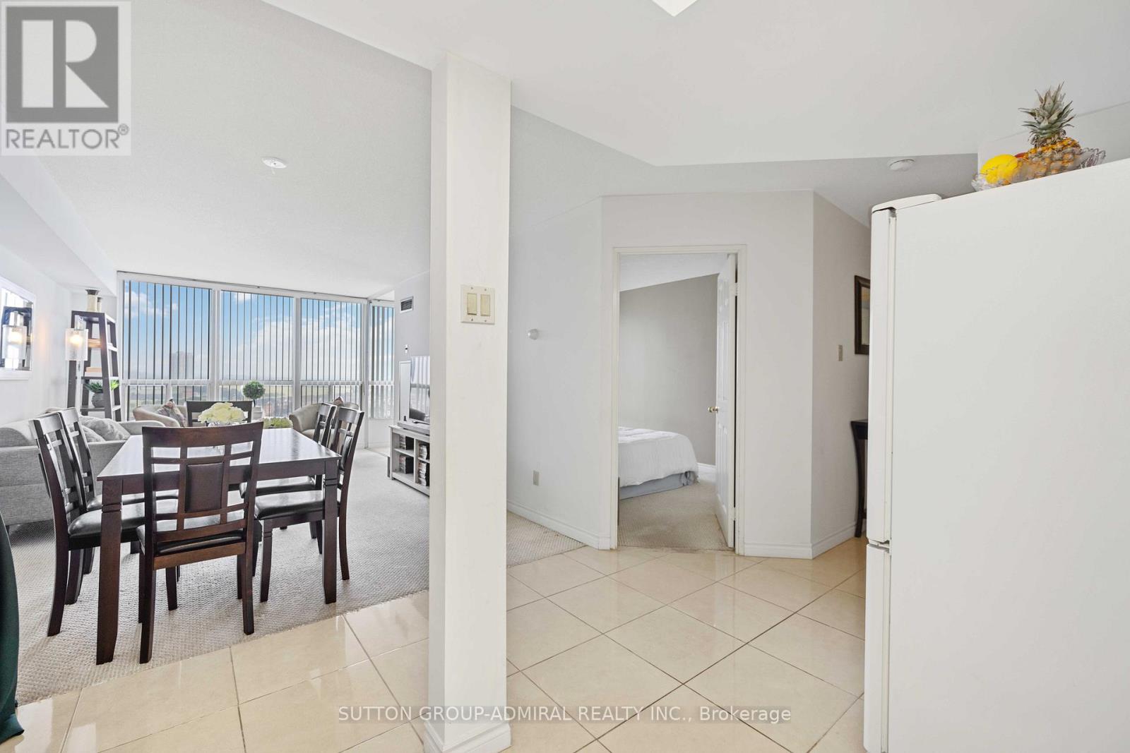 1011 - 4460 Tucana Court, Mississauga (Hurontario), Ontario  L5R 3K9 - Photo 10 - W12214249